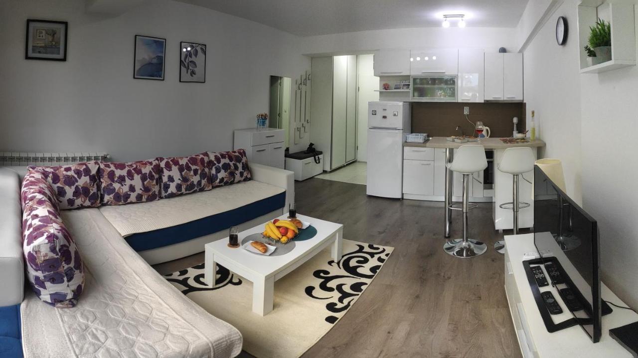 Blue Corner Apartment Скопие Екстериор снимка